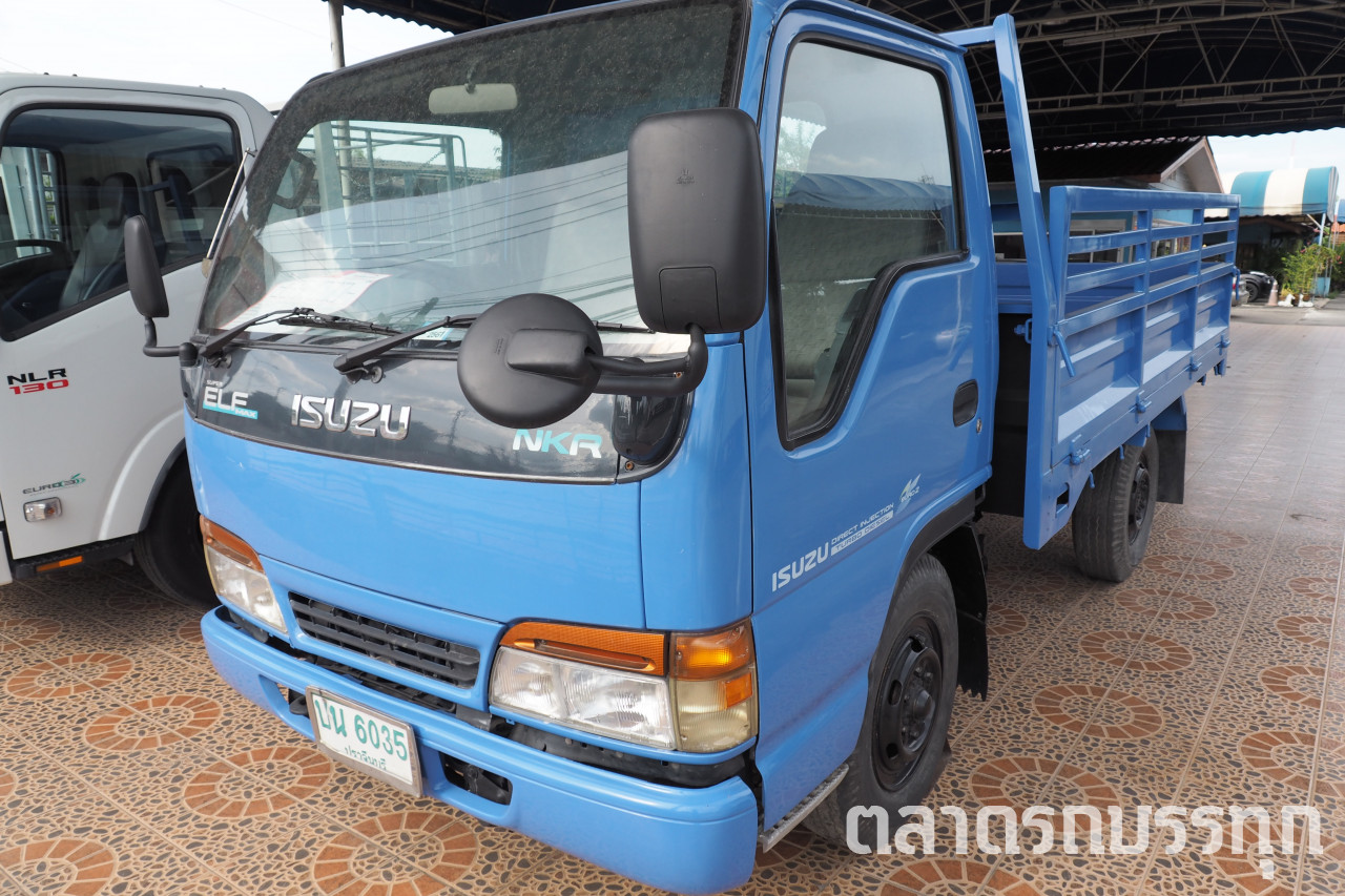 ISUZU - NHR69E 