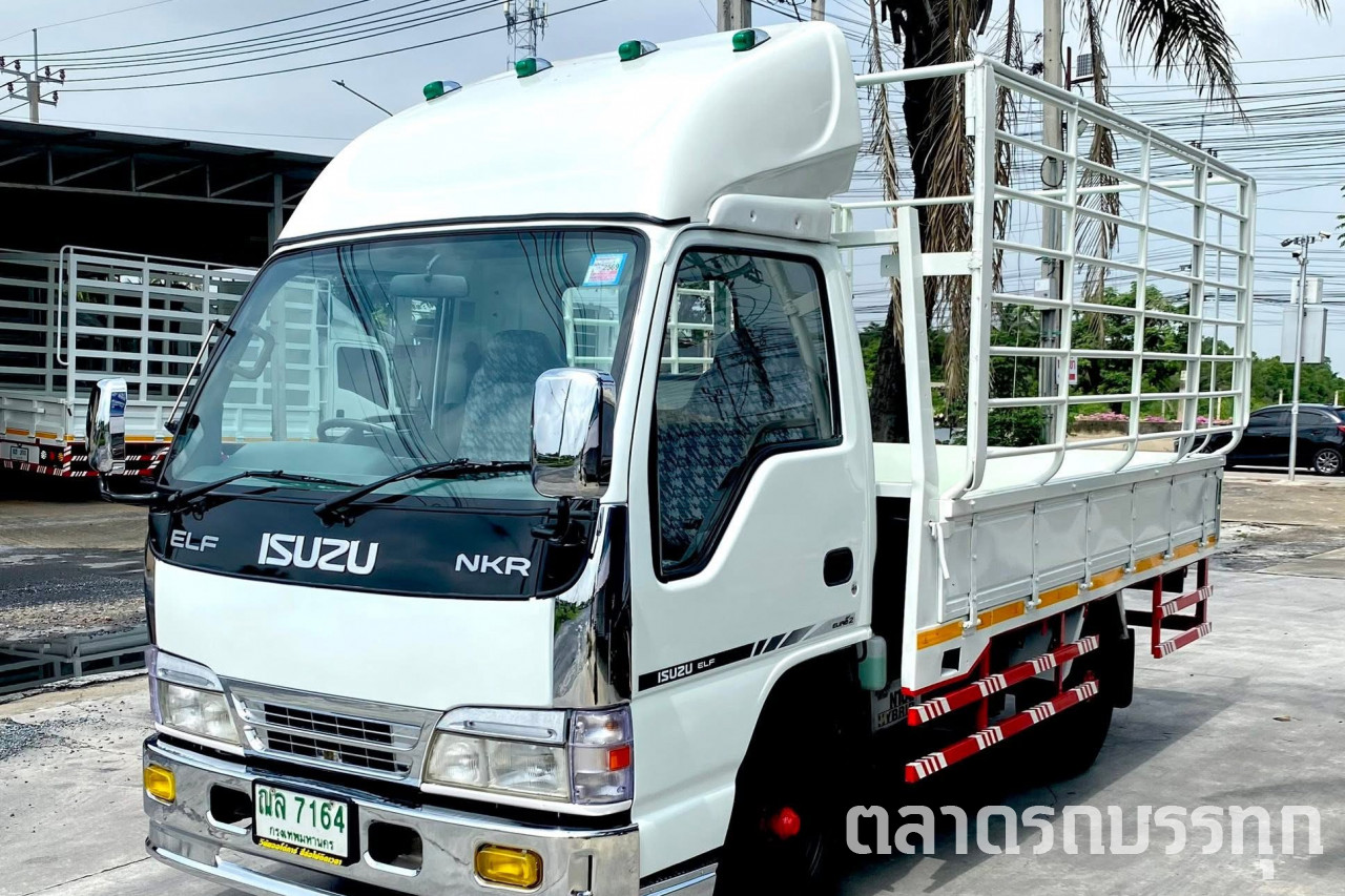 ISUZU - NKR 