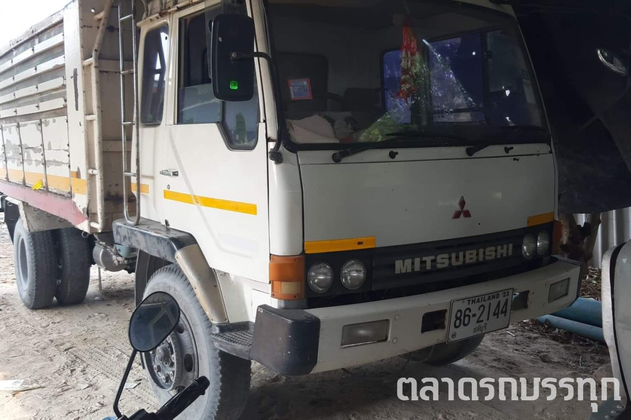 MITSUBISHI FUSO - เฉินหลง 