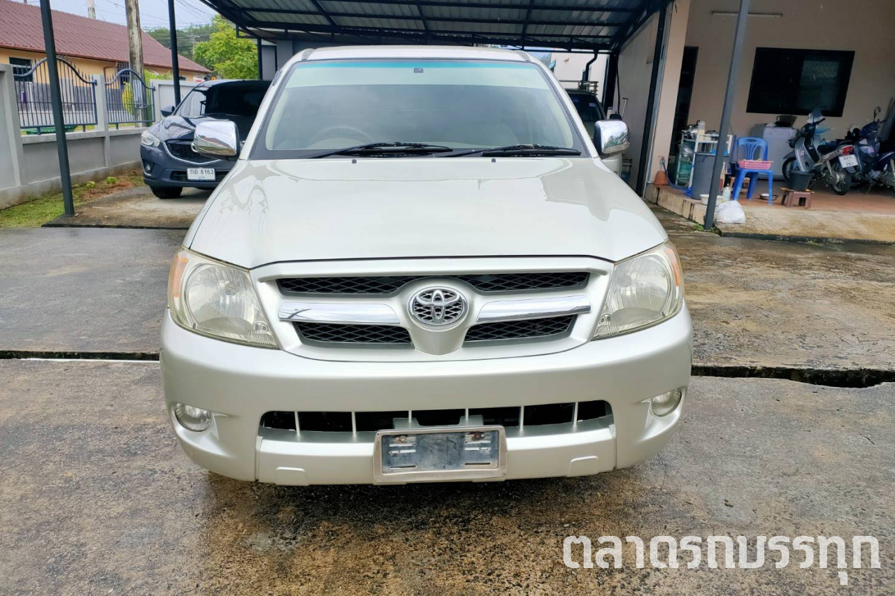 TOYOTA - วีโก้ 