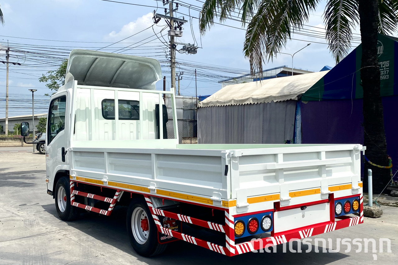 ISUZU - NLR 130 