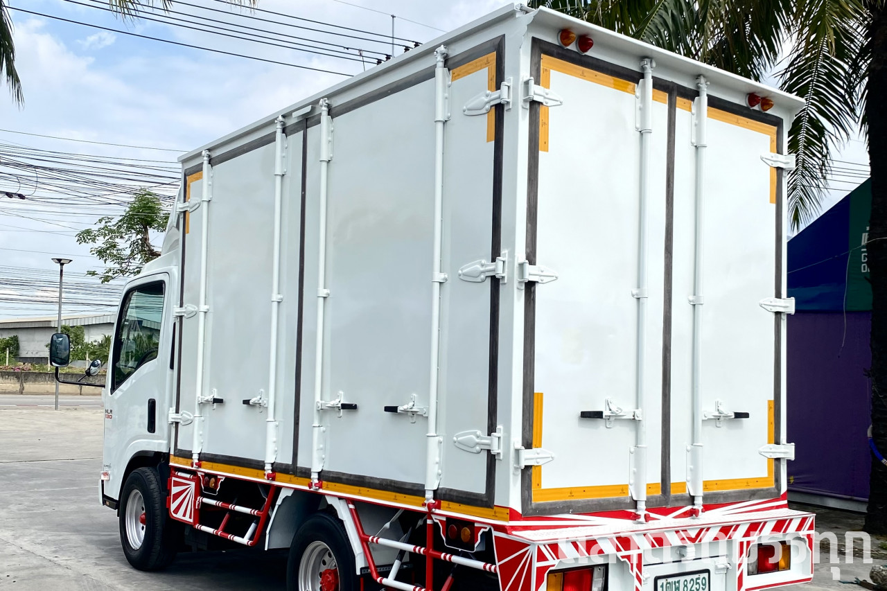 ISUZU - NLR 130 